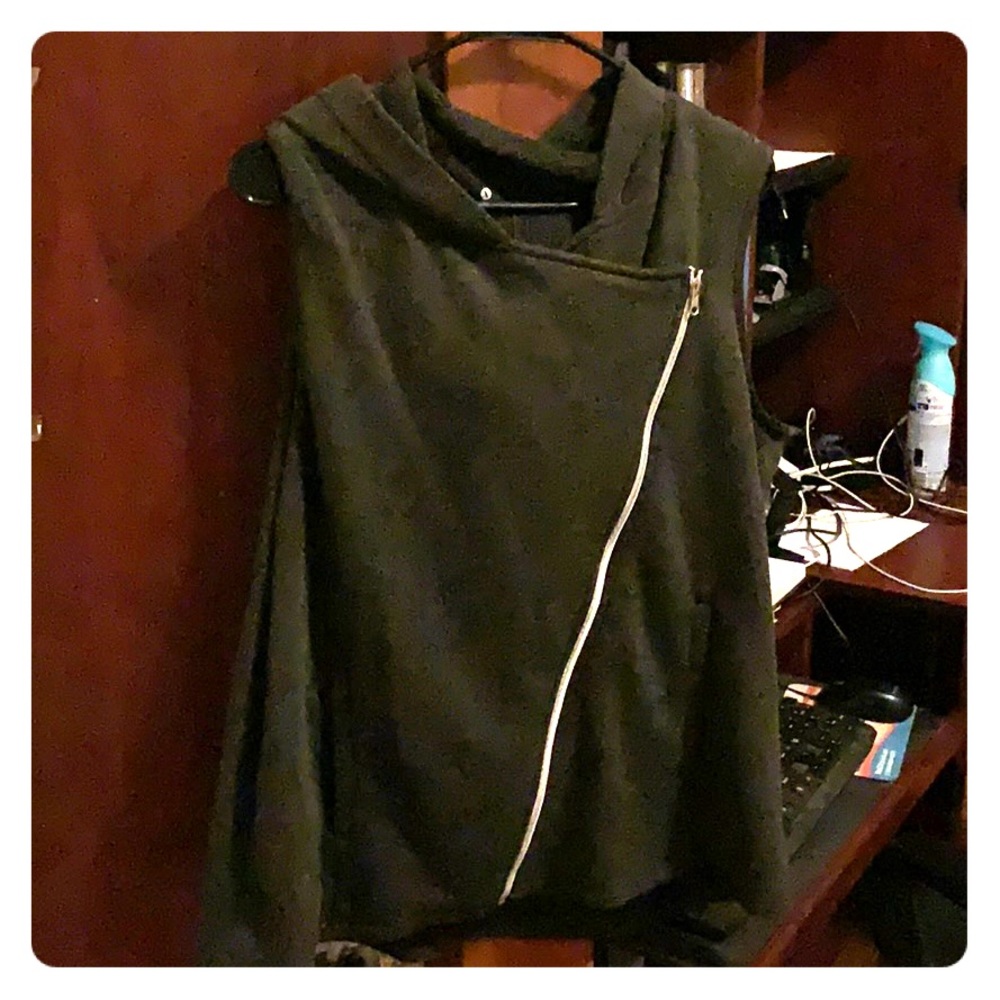 Xersion hooded vest with pockets - size XXL